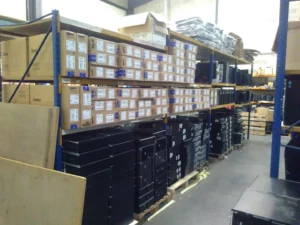 Salle de stockage des ordinateurs reconditionnées pour la vente weeesell